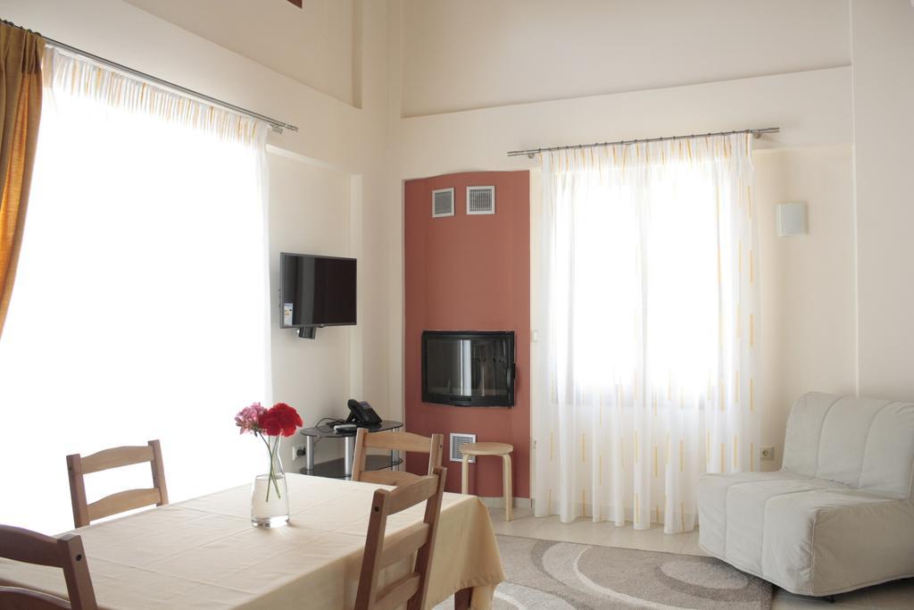 Ferienwohnung Evinos Garden Tríkorfon Exterior foto